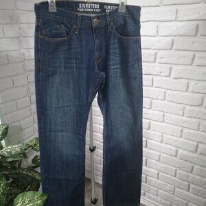 Signature by Levi Strauss & Co. Men's Slim Straight Size 32/30 Medium Wash Jeans